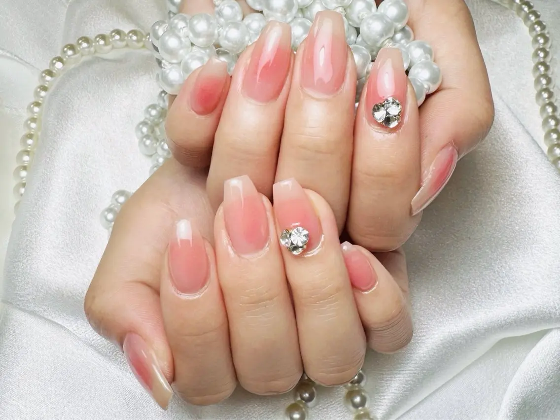 ハンドネイルN★【チップスカルプ長さだし】チークネイルコースの写真