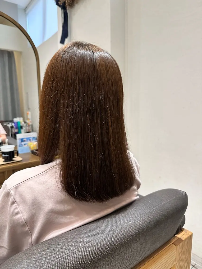 セミロング カラー 縮毛矯正 山本 亜以子のヘアスタイル