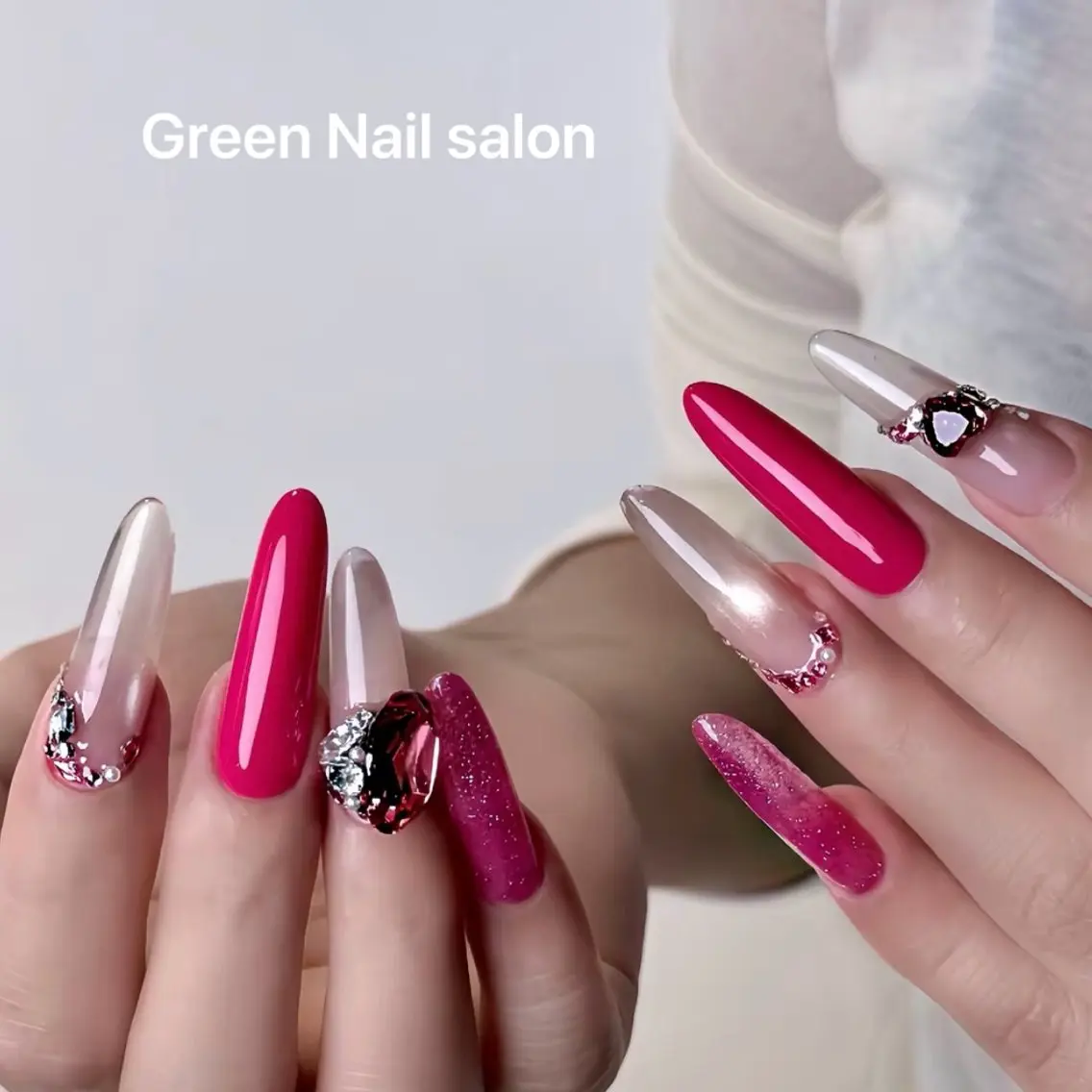 ネイル 持ち込み ワンホンネイル VV  Nail salonのネイルデザイン