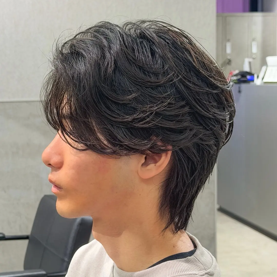 ショート パーマ メンズ センターパート フェザーパーマ メンズパーマ ショートヘア ニュアンスパーマ カット パーマ トリートメント フェザーパーマ職人 🪶ryosukeのヘアスタイル