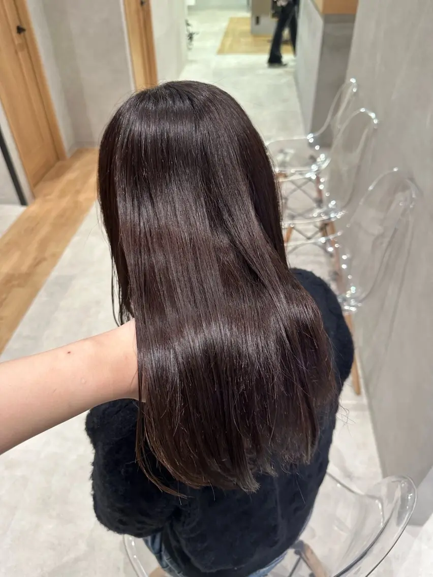 セミロング カット ヘアカラー 小寺 唯希のヘアスタイル