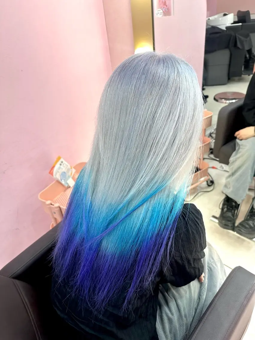 セミロング カラー 町田ブリーチデザイン 🌈MANATOのヘアスタイル