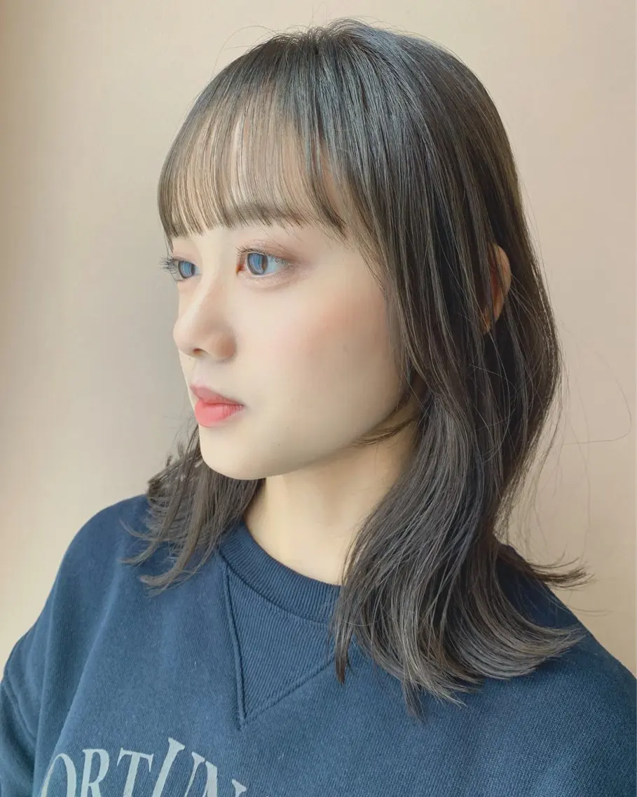 ロング カラー ベージュカラー ブリーチ ブリーチなしカラー オリーブベージュ hubhair レイヤー/透明感のヘアスタイル
