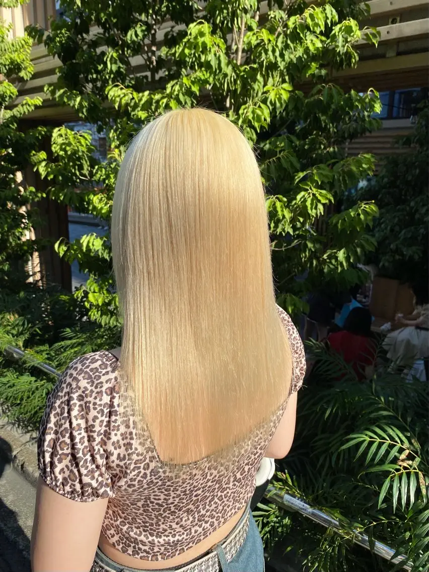 セミロング カラー ブリーチ 抜きっぱなしブロンド ブロンド ヘアカラー トリートメント ヘアセット レイン🌏🌱 似合わせ/ハイトーンのヘアスタイル