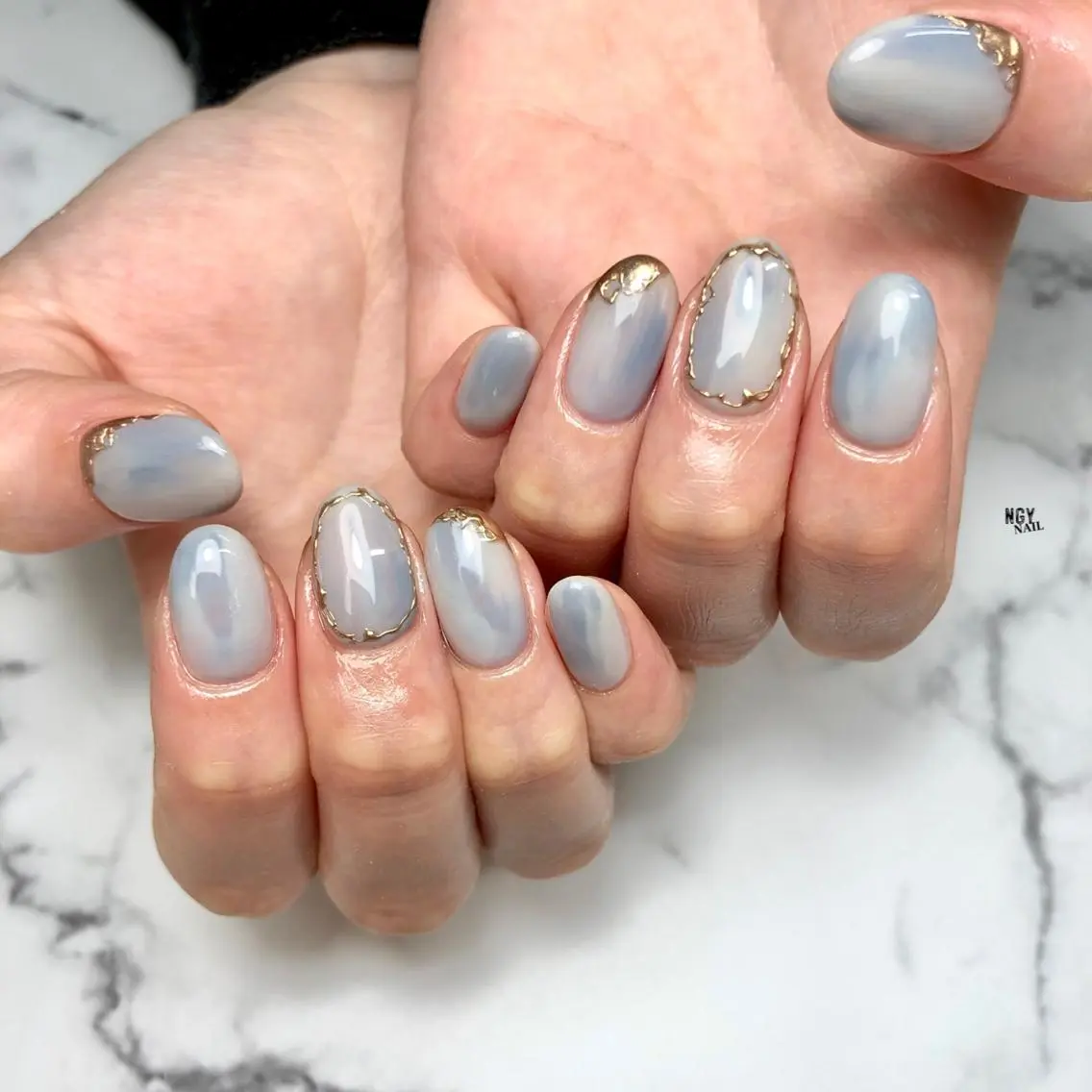 ネイル ブルー 水色 大理石ネイル(マーブル) ミラーネイル ニュアンスネイル ハンドネイル NAIL NOWのネイルデザイン