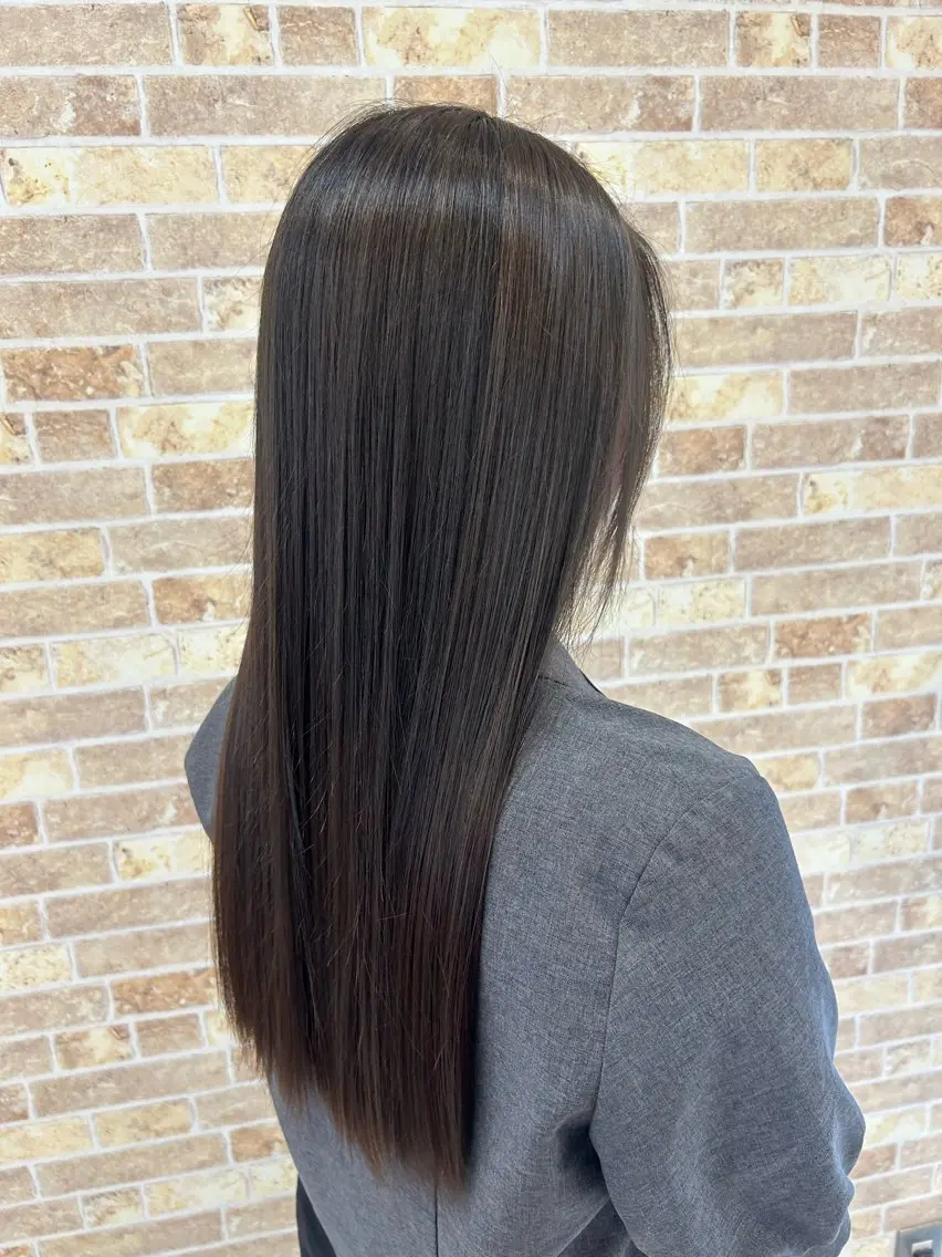 カラー 有村 実佑のヘアスタイル