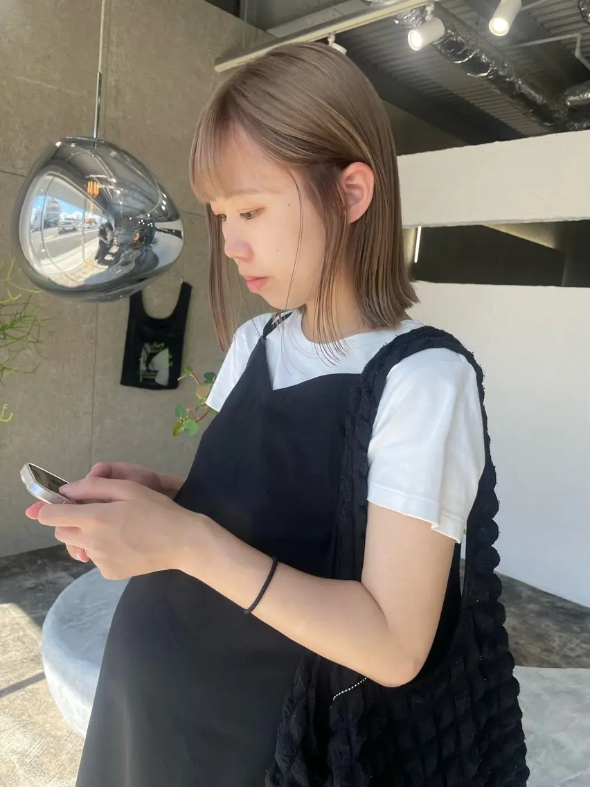 ミディアム カット ヘアカラー トリートメント shiba tomomiのヘアスタイル