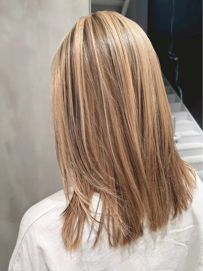 ロング カラー ハイライトカラー 卒業式のヘアスタイル ハイライト ヘアカラー 小沼 裕太のヘアスタイル