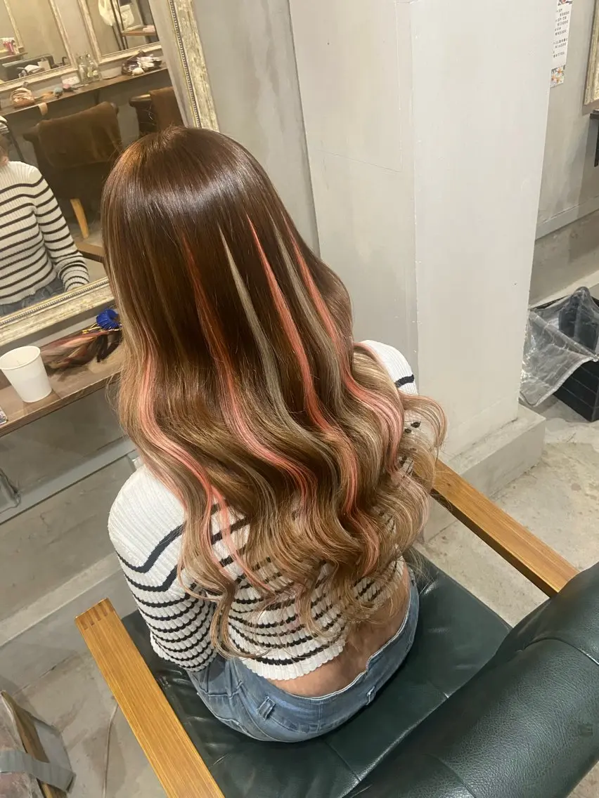 ロング カラー ⭐️プルエクステ/ カットモデルKAHOのヘアスタイル