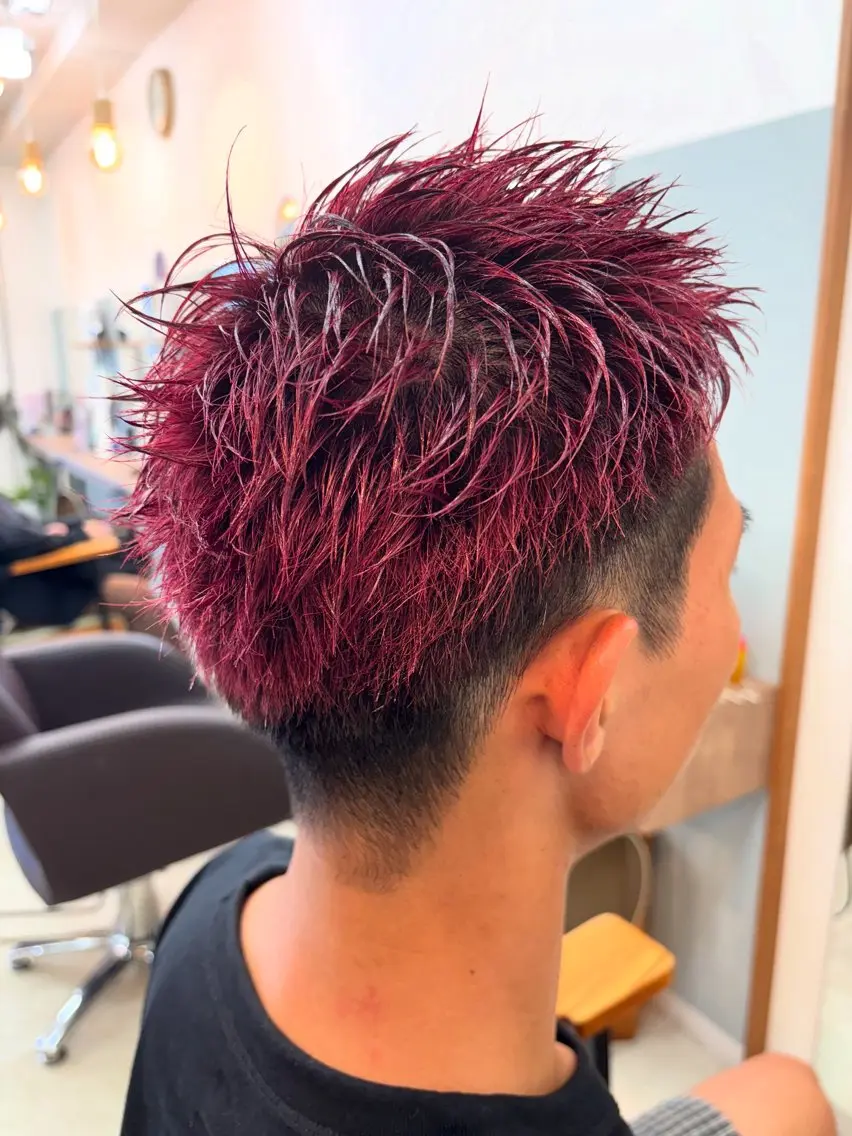 カラー メンズ メンズブリーチ スパイキーショート ブリーチ レッドカラー カット 八木橋 朋香のヘアスタイル