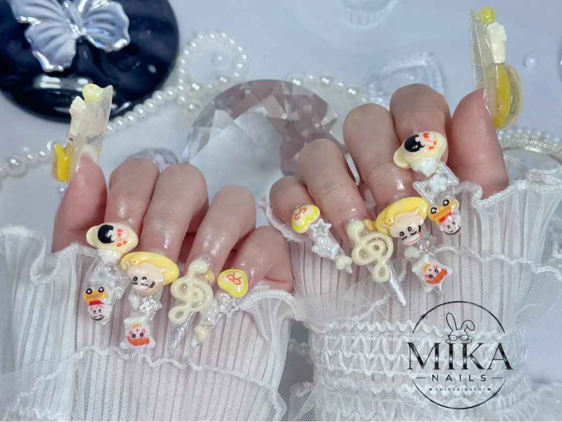 ネイル ガーリー キラキラネイル 韓国ネイル ロングネイル シンプルネイル ハンドネイル 🦊Genie🦊 Mika Nailsのネイルデザイン