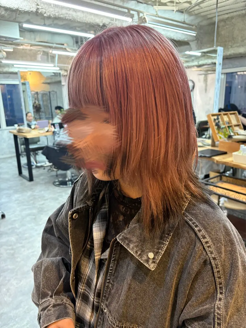 セミロング ヘアカラー トリートメント シモイケ ルアのヘアスタイル