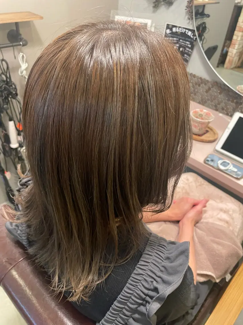 ロング アッシュ ハイライト hair make echo滿木あい花のヘアスタイル