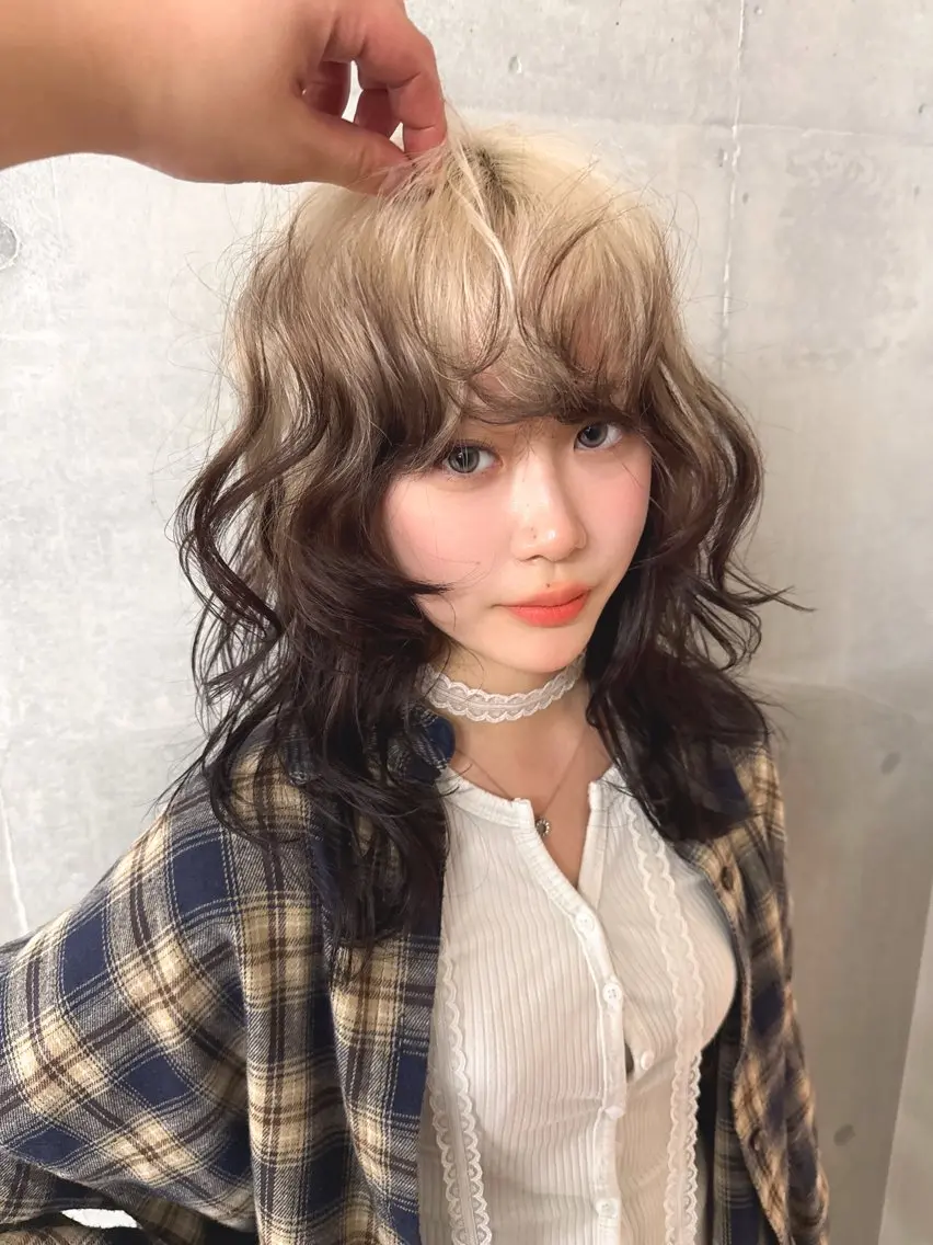 カラー ヘアカラー デザインカラーウルフ 宙也のヘアスタイル
