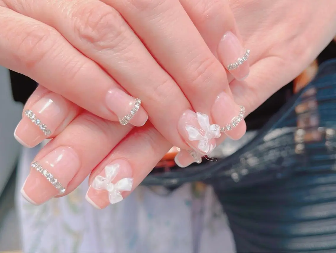 ネイル リボン ストーンネイル ハンドネイル ハンドケア nail salon アトリエBONOのネイルデザイン