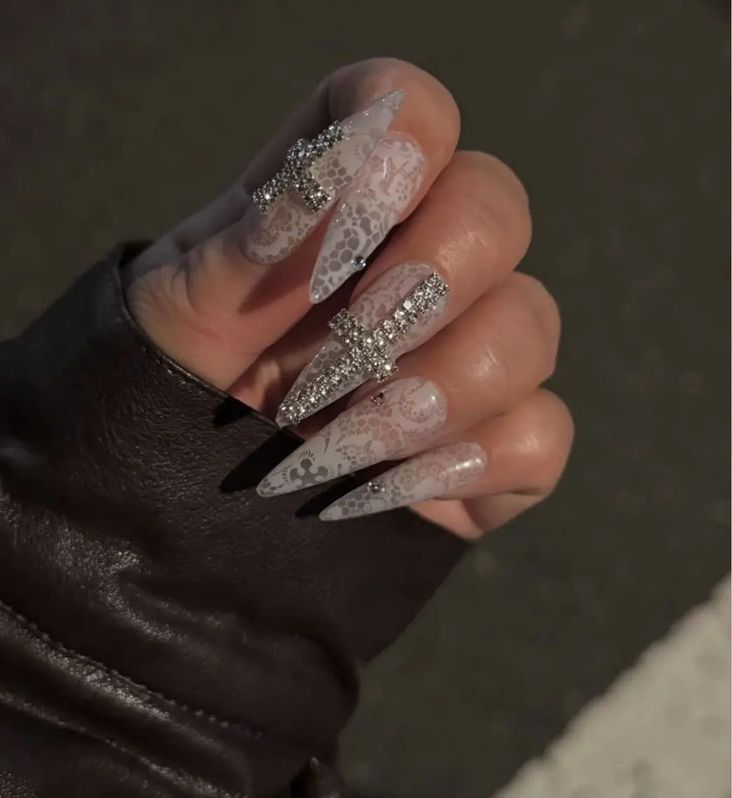 ネイル フレンチネイル ジェルネイル 韓国ネイル マグネットネイル 持ち込み ハンドネイル Royal nail_Mimiのネイルデザイン