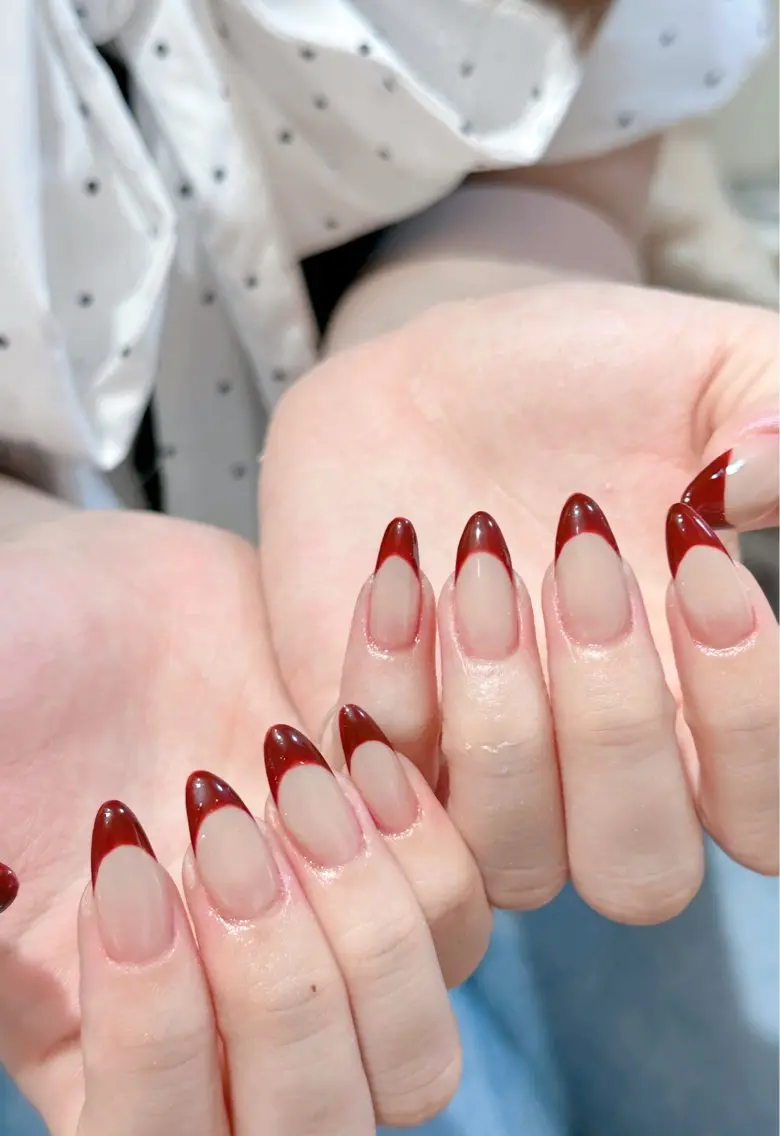 ネイル ジェルネイル 韓国ネイル マグネットネイル ミラーネイル パラジェル ハンドネイル ハンドケア Sun Nail 池袋のエステ・リラクイメージ