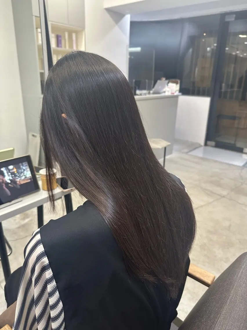 セミロング パーマ 縮毛矯正 ハイトーンカラー が絶対可愛い✨泰聖✨のヘアスタイル