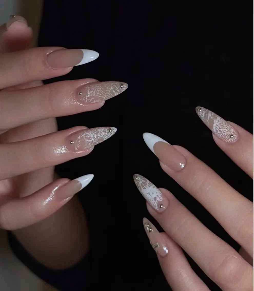 セミロング ハンドネイル Hi beauty 渋谷のネイルデザイン