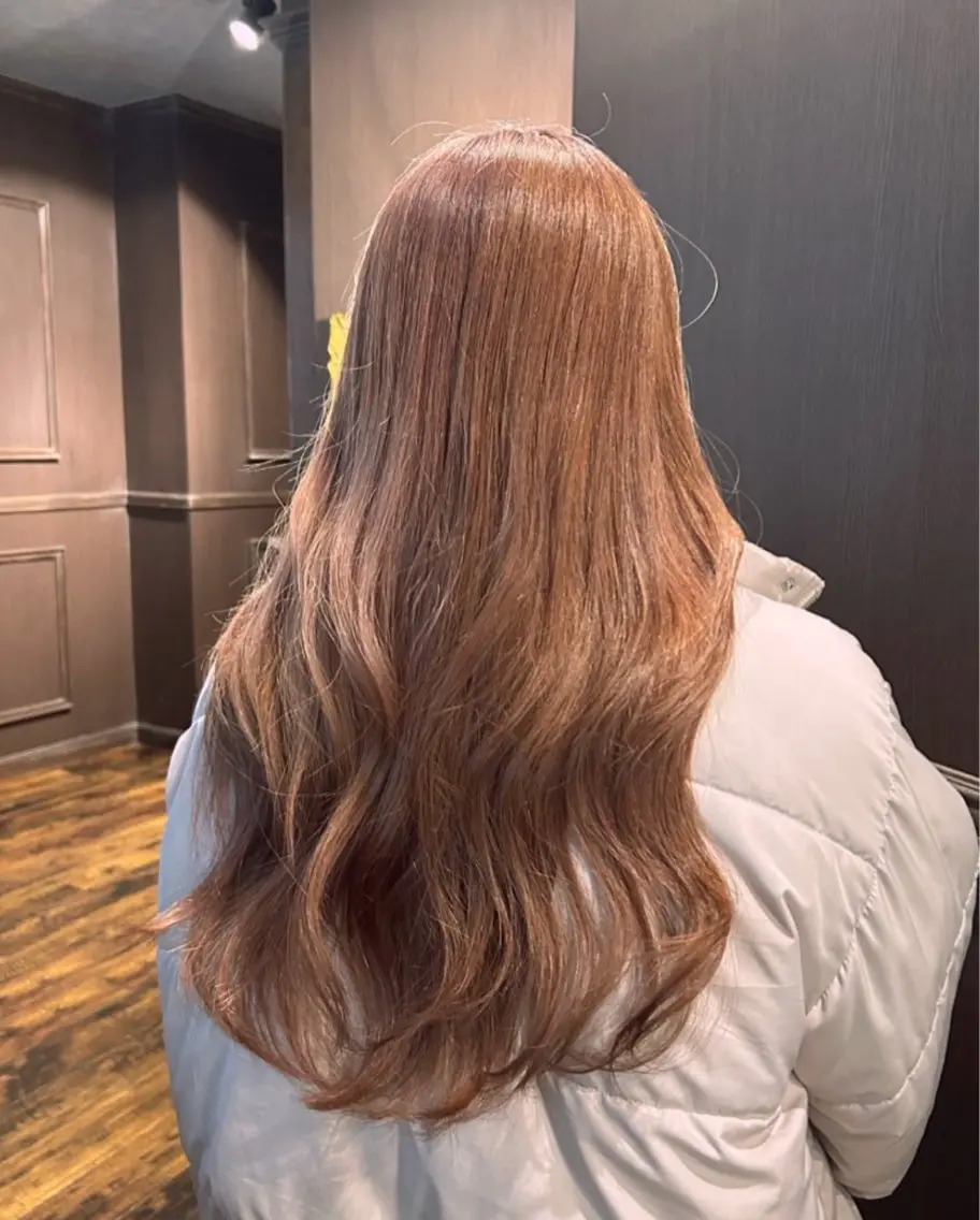 セミロング カラー ヘアアレンジ ヘアカラー トリートメント 李奈🌼レイヤー/ 透明感カラーブリーチのヘアスタイル