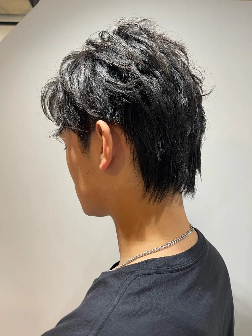 ショート メンズ センターパート メンズウルフカット ウルフカット 林 亮太のヘアスタイル