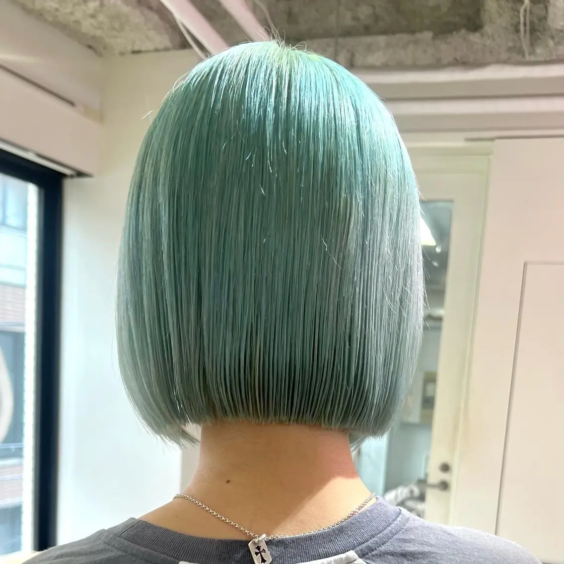 ショート カラー パーマ キッズ カット ヘアカラー 🧨ブリーチー×ボブ レイヤー💎じゅえるのヘアスタイル