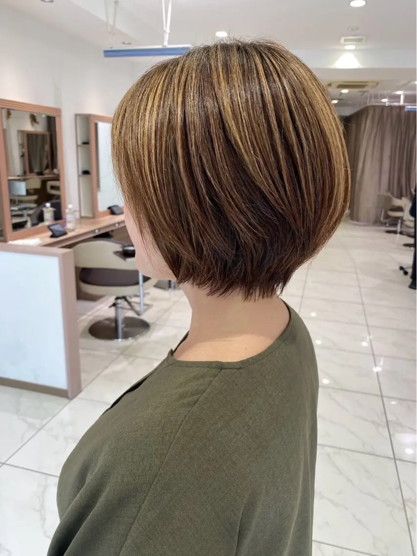 ショート カラー ブラウンカラー 透明感カラー オレンジ カット ヘアカラー 🌱脱白髪染め特化 🌱岡田将英のヘアスタイル