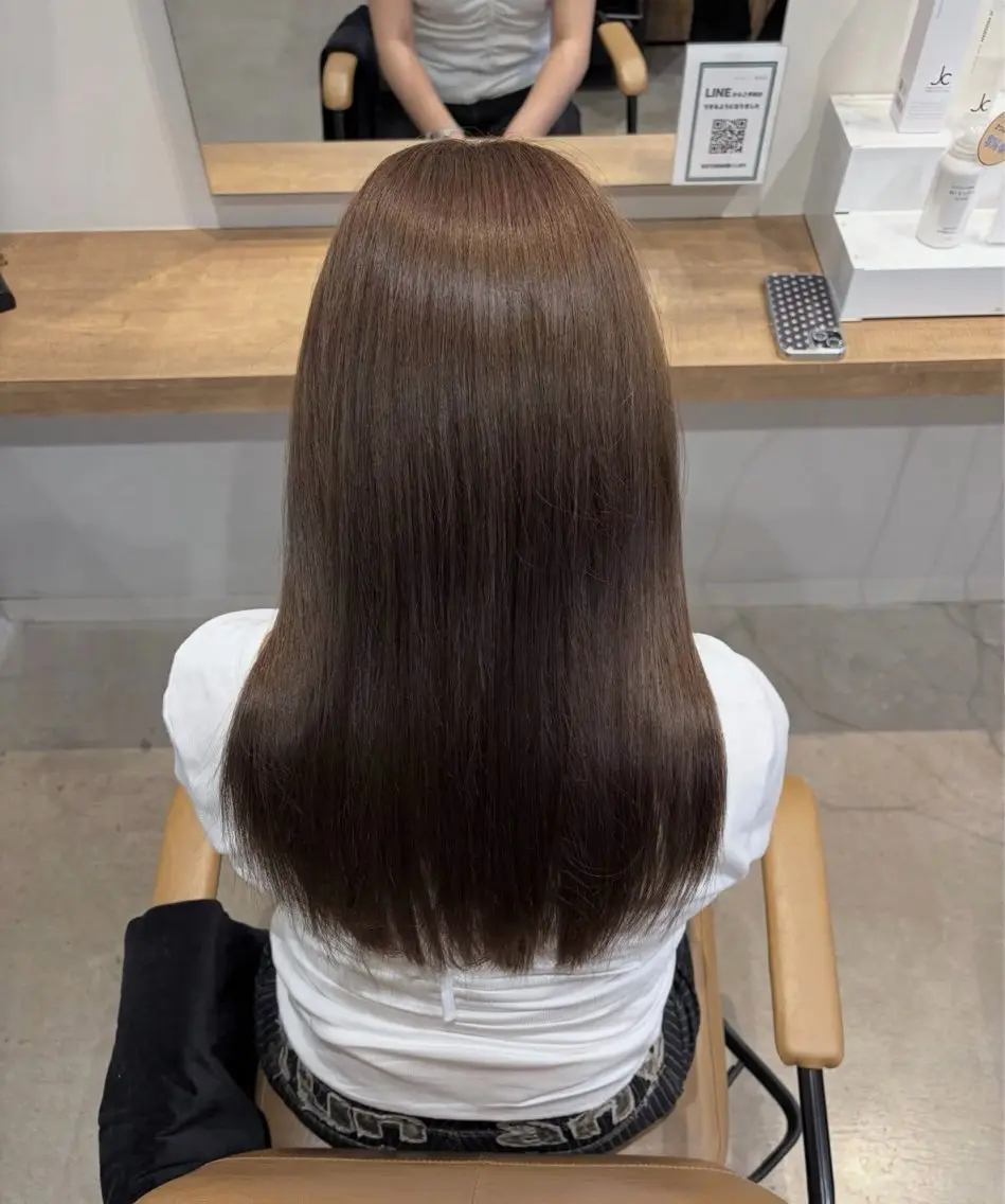 ロング カラー ベージュカラー 透明感カラー オリーブベージュ ヘアカラー Kanna （カンナ）のヘアスタイル