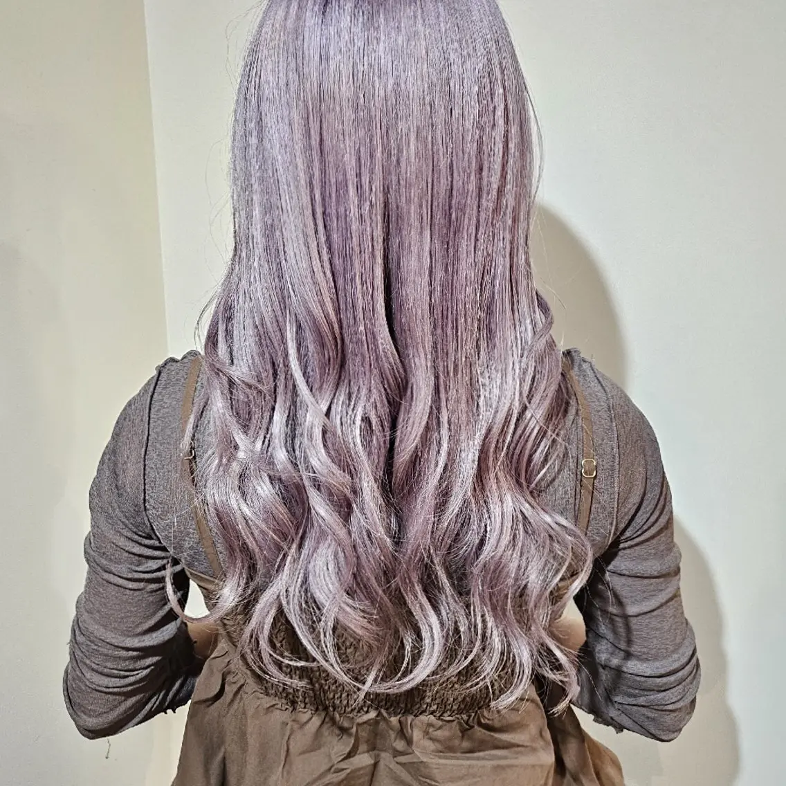 ロング カット ヘアカラー トリートメント 🇰🇷透明感×ハイ トーン🌟tomoのヘアスタイル