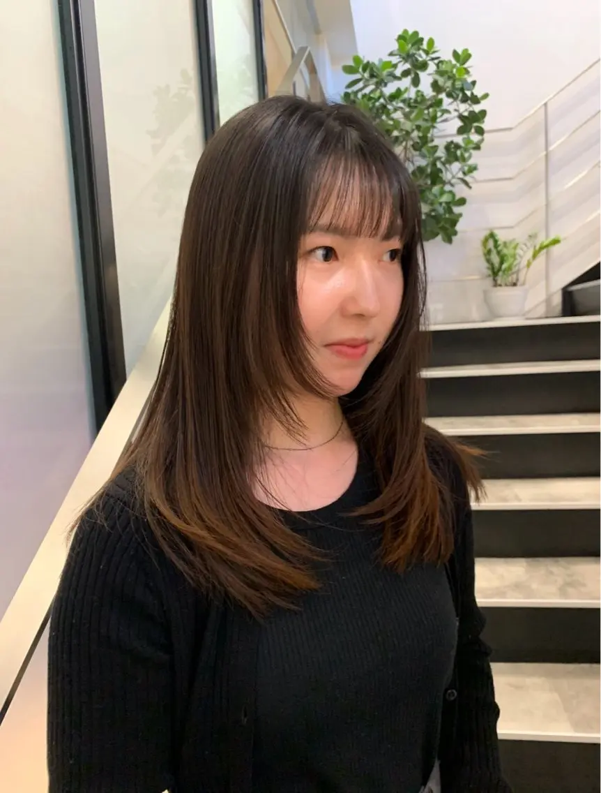 セミロング レイヤーカット カット トリートメント miu (ミユ)のヘアスタイル