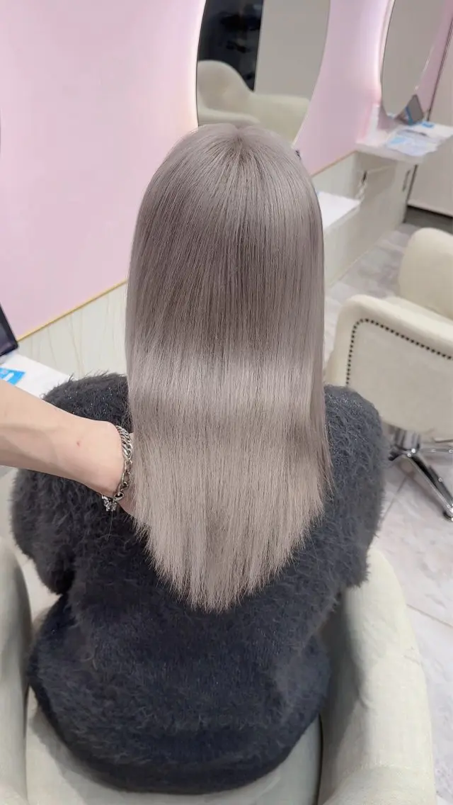 セミロング カラー ✂︎渋谷✂︎ ADITIONのヘアスタイル