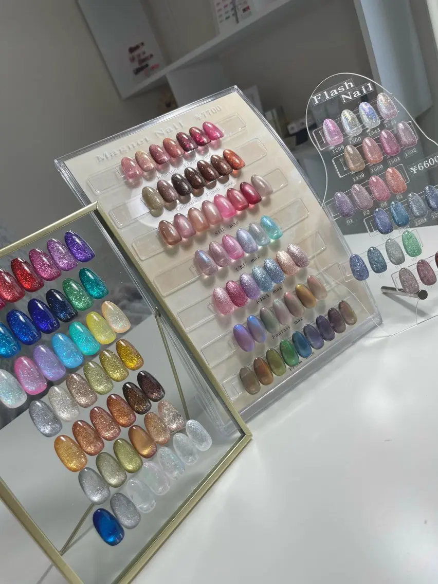 ネイル フラッシュネイル キラキラネイル ラメ(グリッター) マグネットネイル ハンドネイル Amule nailsalonのネイルデザイン