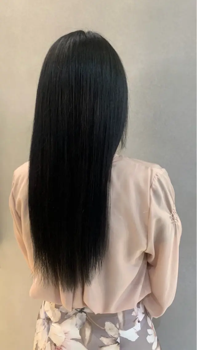 ロング ヘアカラー 吉田 詩穂のヘアスタイル