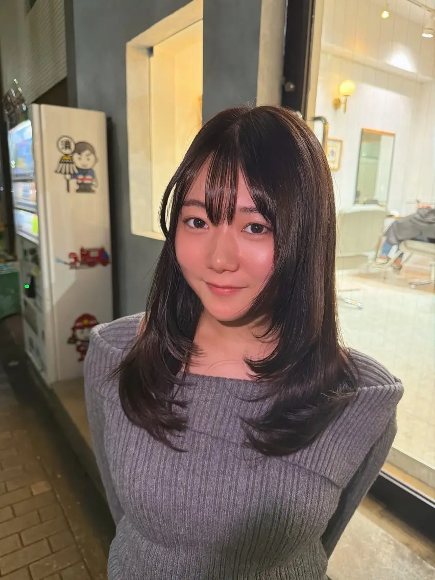 セミロング フェザーレイヤー🪶 /顔周り補正/Renのヘアスタイル