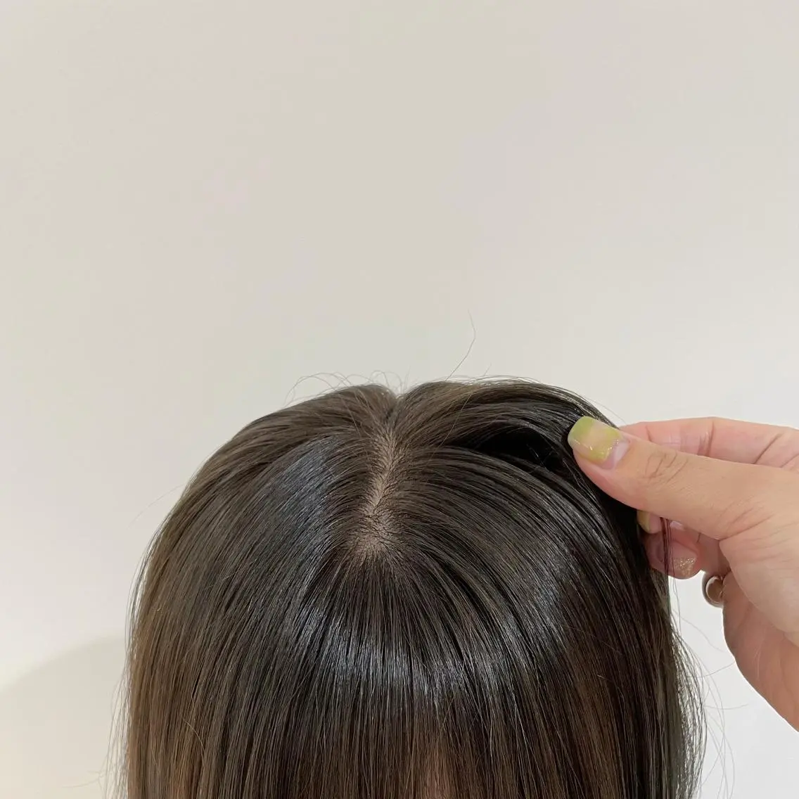 ミディアム カラー ベージュカラー ブリーチ ブリーチなしカラー オリーブベージュ カット ヘアカラー トリートメント ヘッドスパ noa ☪︎のヘアスタイル