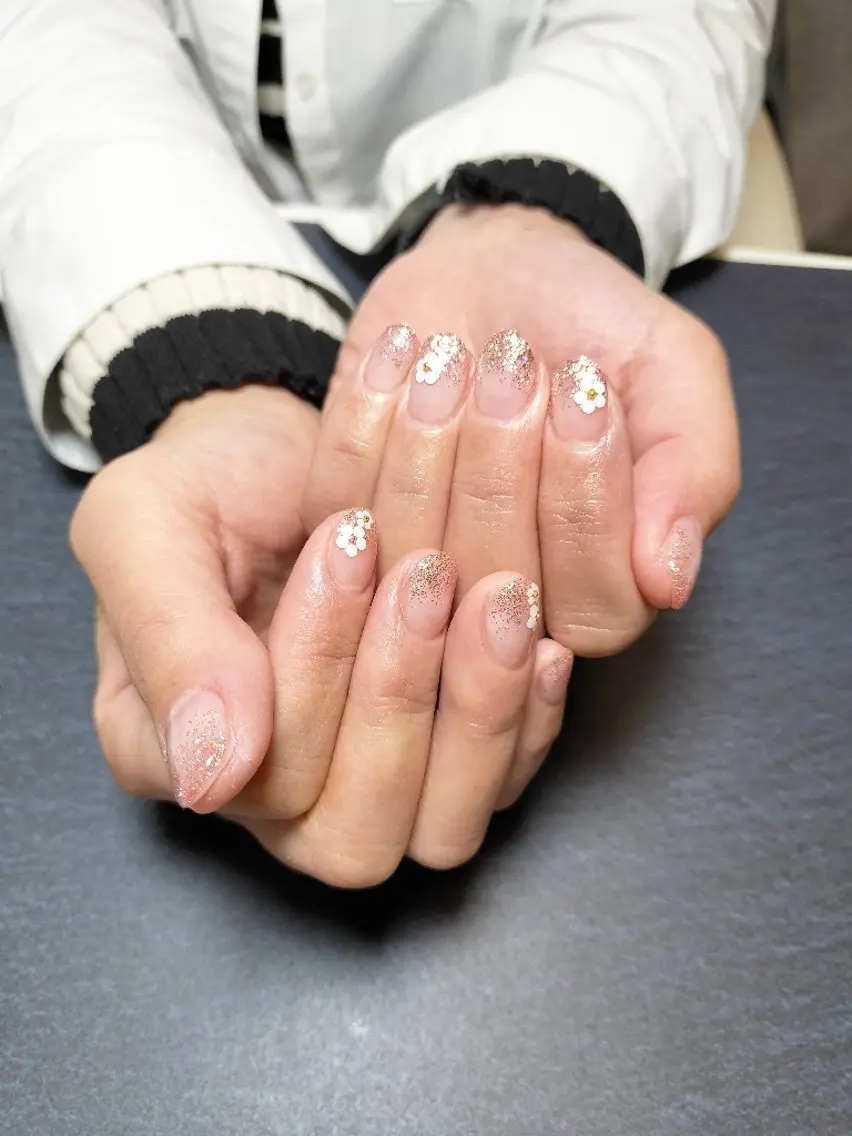 ネイル ラメ(グリッター) 斉藤 恵美のネイルデザイン