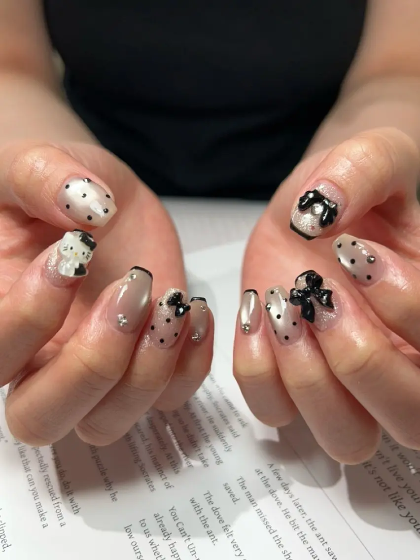 ネイル グラデーション ラメ(グリッター) マグネットネイル ミラーネイル ニュアンスネイル ハンドネイル Lumi de nailsのネイルデザイン