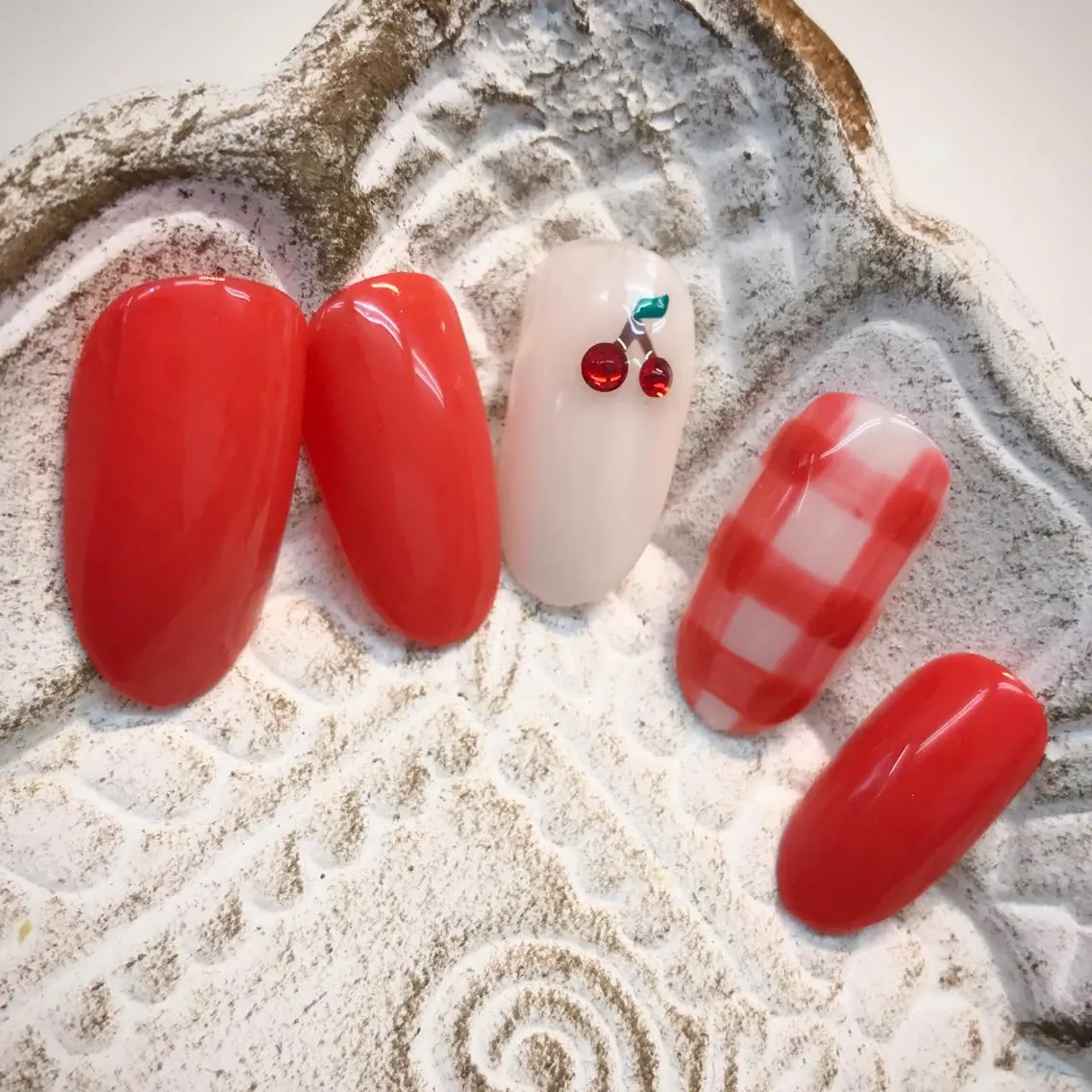 ネイル 赤色 春ネイル ハンドネイル nailart ecritのネイルデザイン