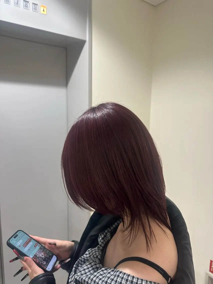 ショート ハイトーン✖️ 縮毛矯正シュンペイのヘアスタイル