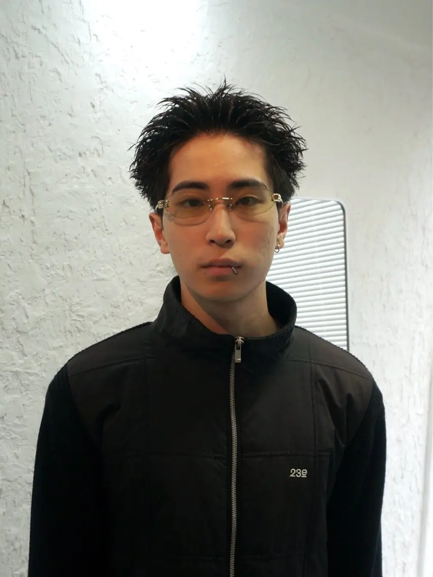 ショート メンズ メンズブリーチ フェザーパーマ メンズハイライト メンズハイトーン メンズパーマ カット メンズハイトーン/ ブリーチ💫荒木海星のヘアスタイル