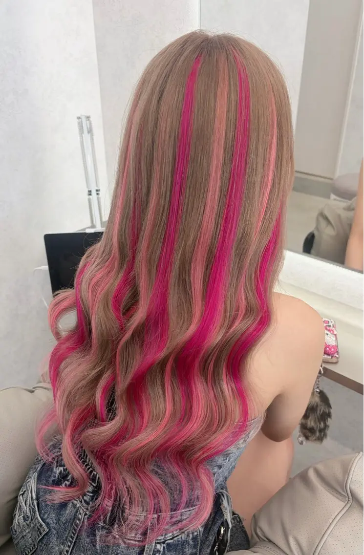 ロング ハイライト エクステ 三尾 樺緒のヘアスタイル