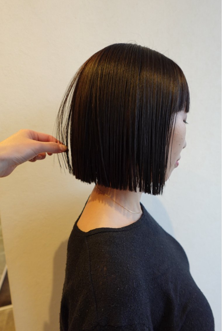 ショート カラー ボブ 大村 優奈のヘアスタイル