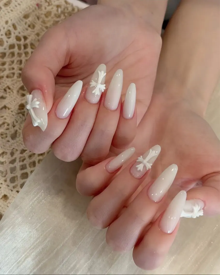 ネイル チークネイル ドット フレンチネイル グラデーション 韓国ネイル ハンドネイル Minette nailrinrinのネイルデザイン