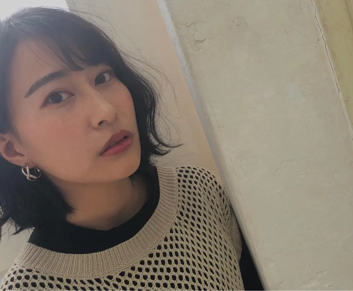 ミディアム 小林 愛花のヘアスタイル