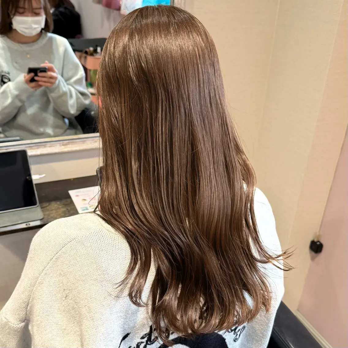 ロング カラー 柔らかいbeige ¦韓国¦🩰マユ🩰のヘアスタイル
