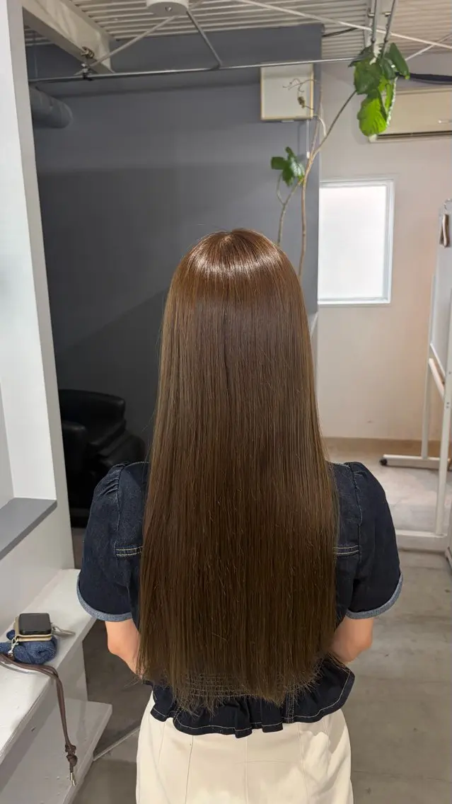 カラー ベージュカラー ヘーゼル 山根 明紗のヘアスタイル