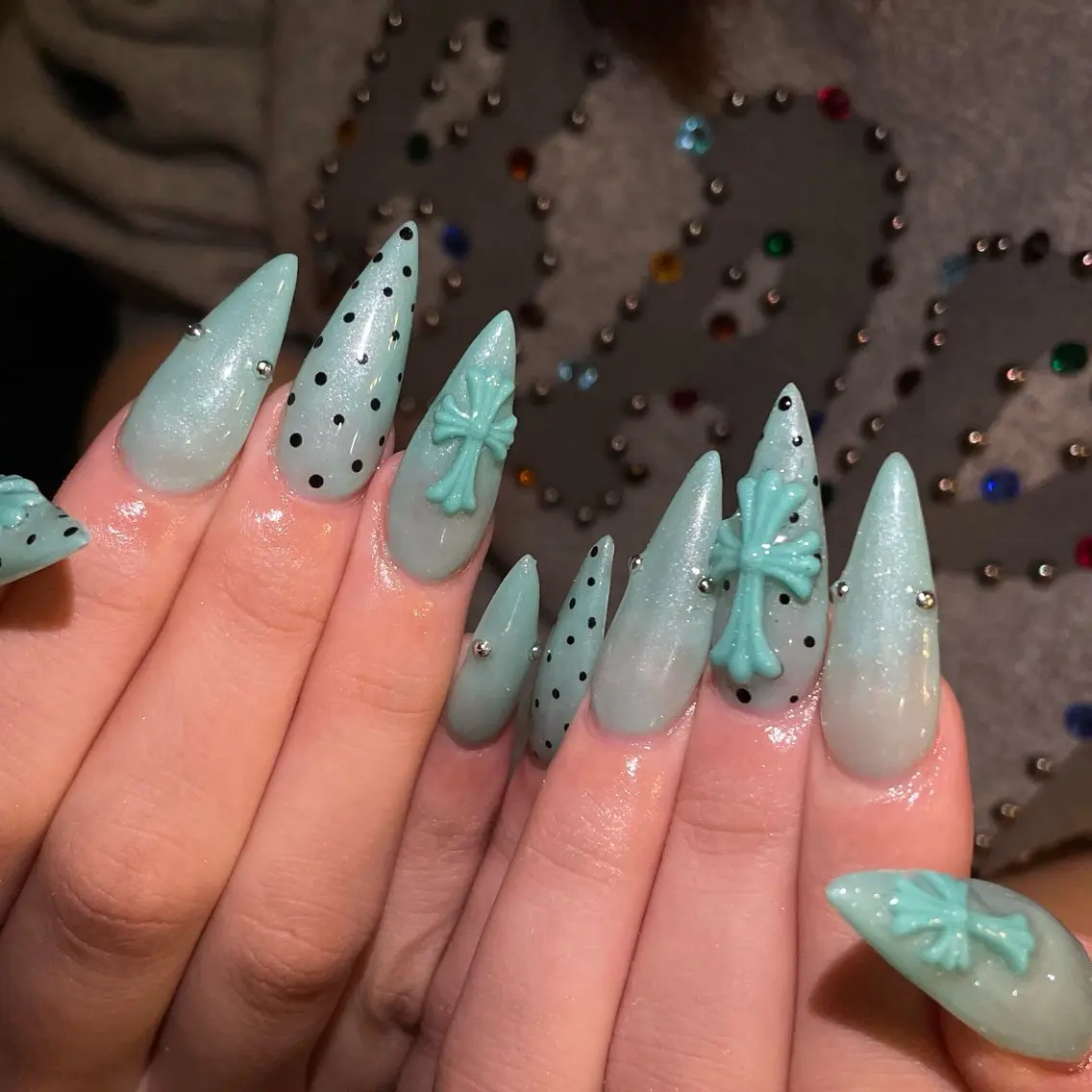 ネイル ドット ロングネイル 持ち込み lillion🌙 anのネイルデザイン
