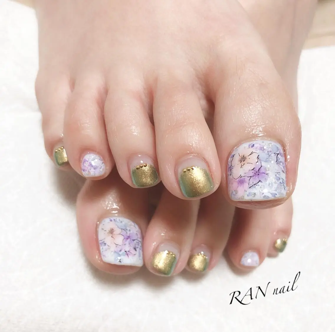 ネイル フラワーネイル フレンチネイル ハンドネイル フットネイル RAN nailのネイルデザイン