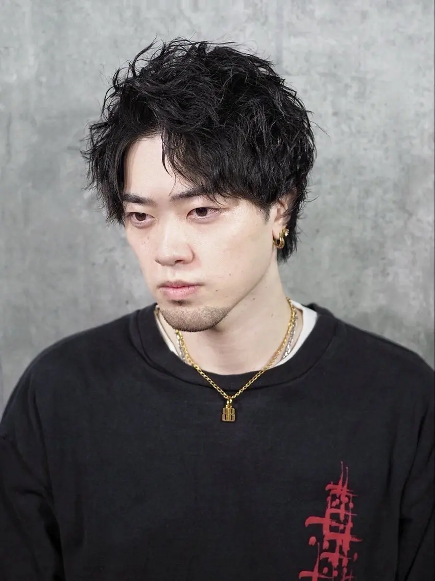 ミディアム 阿賀 佑季のヘアスタイル
