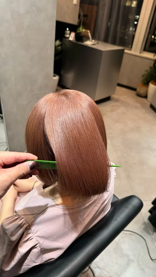 ミディアム カット ヘアカラー トリートメント 坂谷 BUCKS/縮毛矯正のヘアスタイル